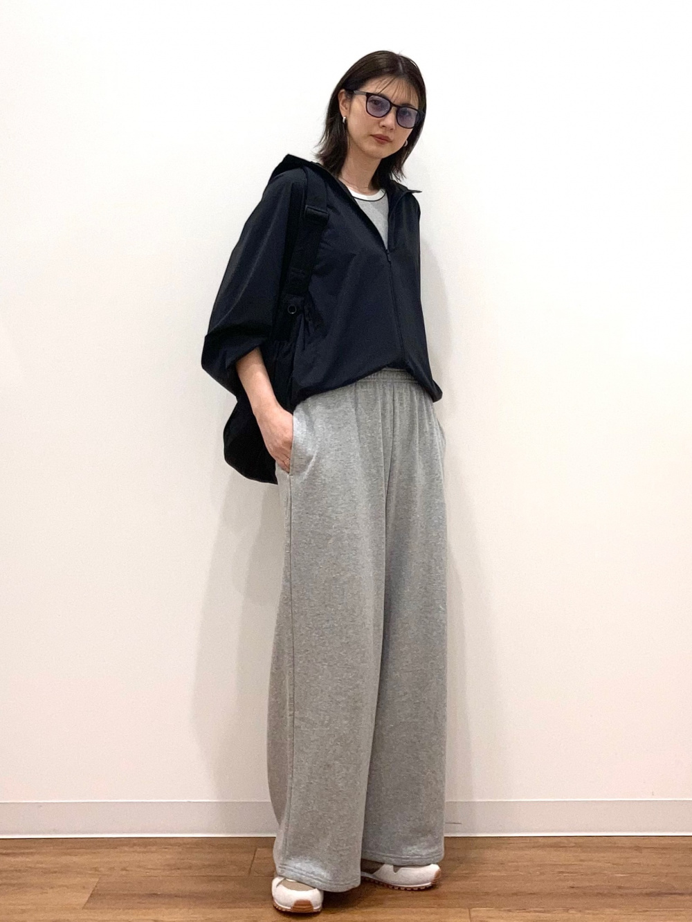クルーネックTシャツ、パフテックロングコートリラックスフィット」の