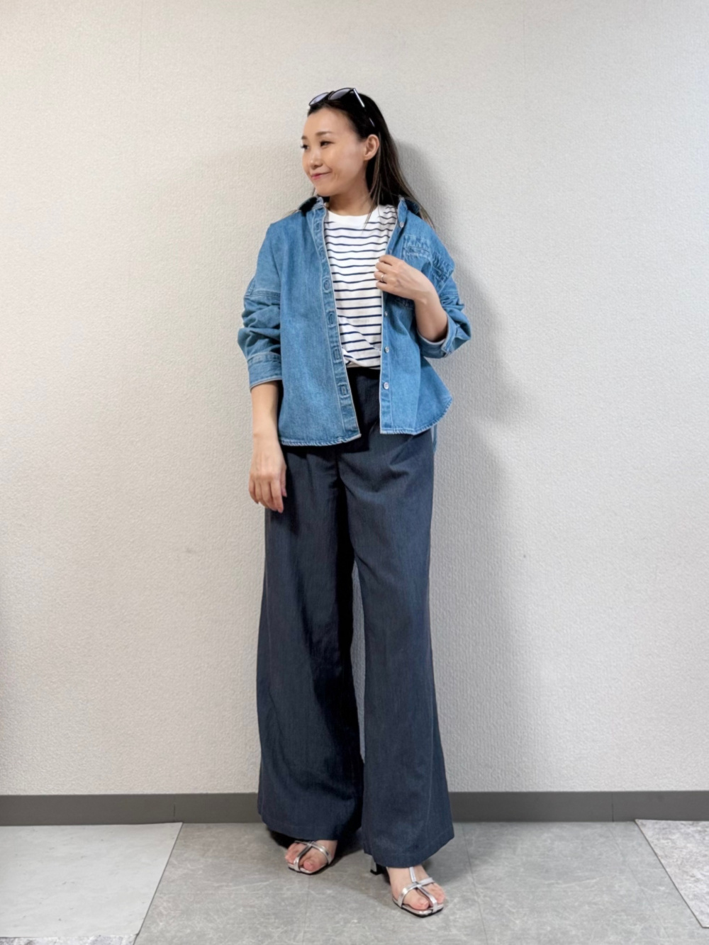 T1BOXY/ボクシーT、ワイドストレートジーンズ」の着用コーディネート