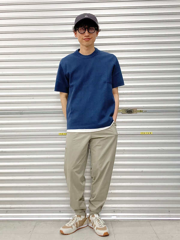 クルーネックTシャツ、ボクシーシャツのコーディネート・着用イメージ