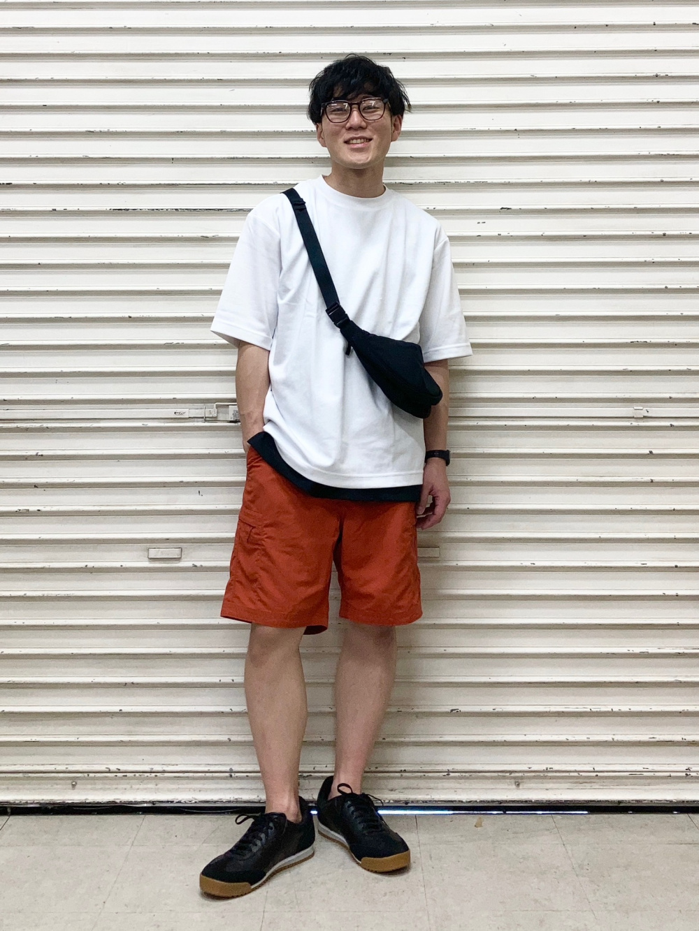 エアリズムコットンオーバーサイズTシャツ/5分袖」の着用