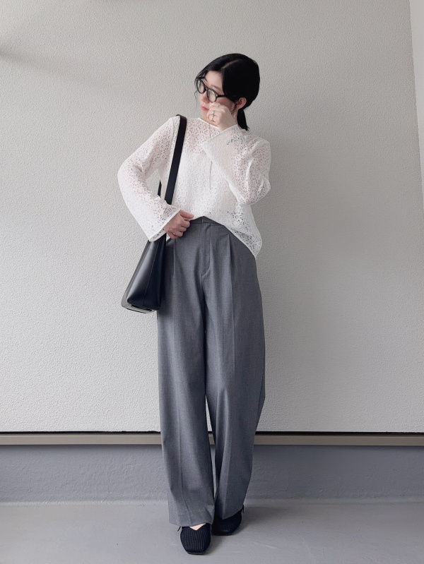 ヒートテックボアスウェットパンツ、スウェットシャツのコーディネート