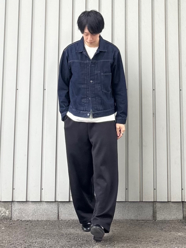 スウェットワイドパンツ、クルーネックフルジップカーディガンの