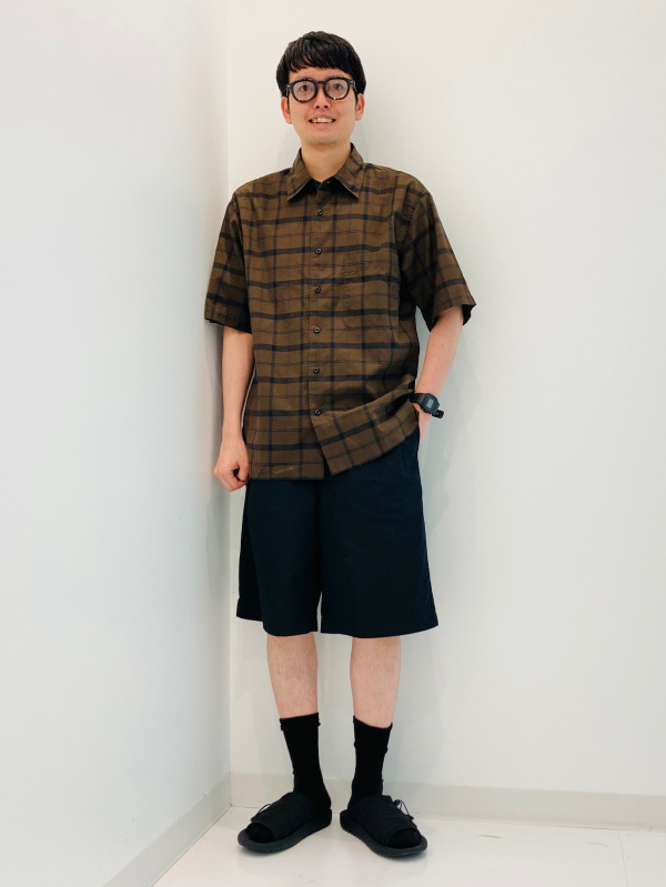タックワイドショーツのコーディネート・着用イメージ｜ユニクロ公式