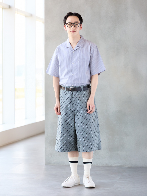 スウェットワイドパンツ、感動ジャケットのコーディネート・着用