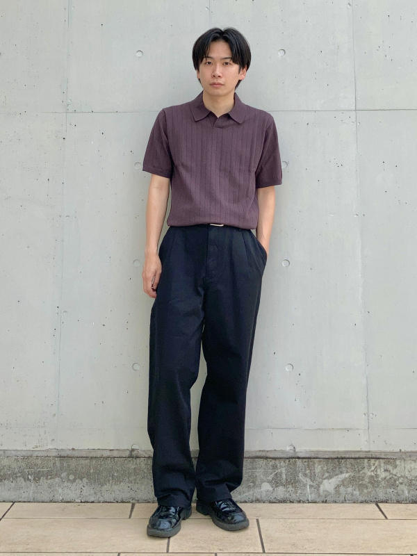 デニムリラックスシャツジャケット、バレルパンツのコーディネート