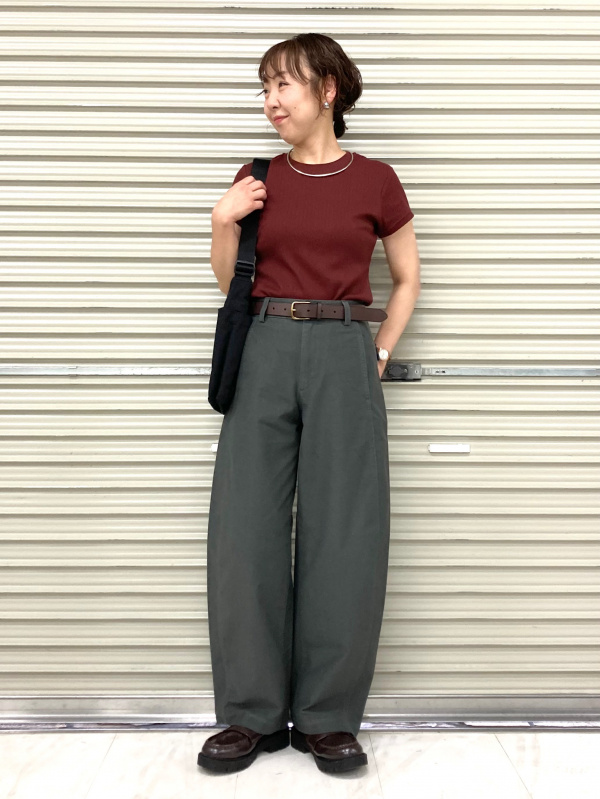 UNIQLO ジャージーバレルレッグパンツ セット カーキ ネイビー M リブミニT、ジャージーバレルレッグパンツのコーディネート・着用