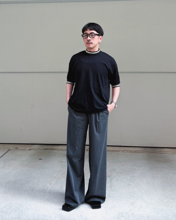 リラックステーラードジャケット、タックワイドストレートパンツの