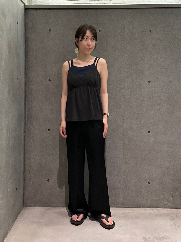 スクエアネックブラキャミソールのコーディネート・着用イメージ 