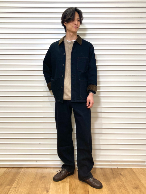 ワッフルヘンリーネックTシャツ/長袖、デニムシャツのコーディネート