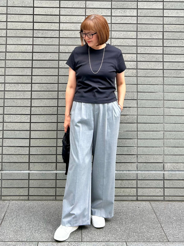 ワッフルT/長袖、ワイドチノパンツのコーディネート・着用イメージ