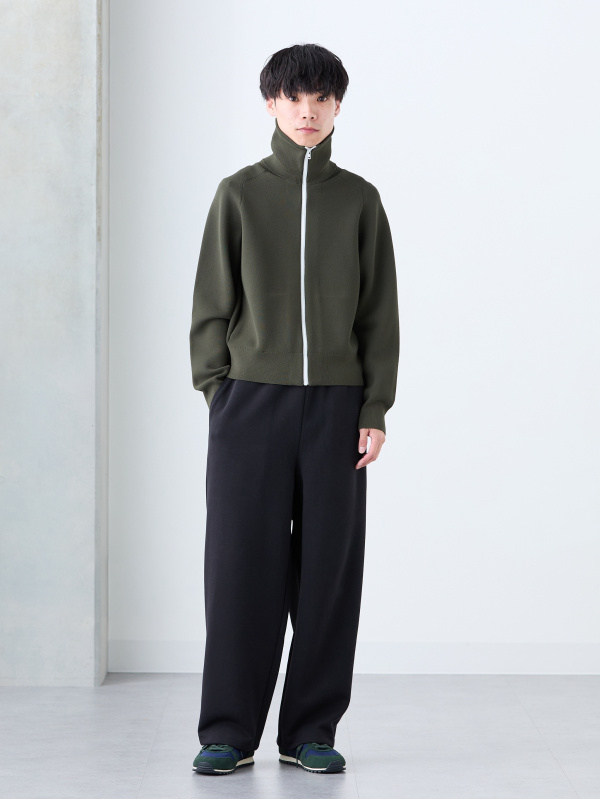 スウェットワイドパンツ、クルーネックフルジップカーディガンの