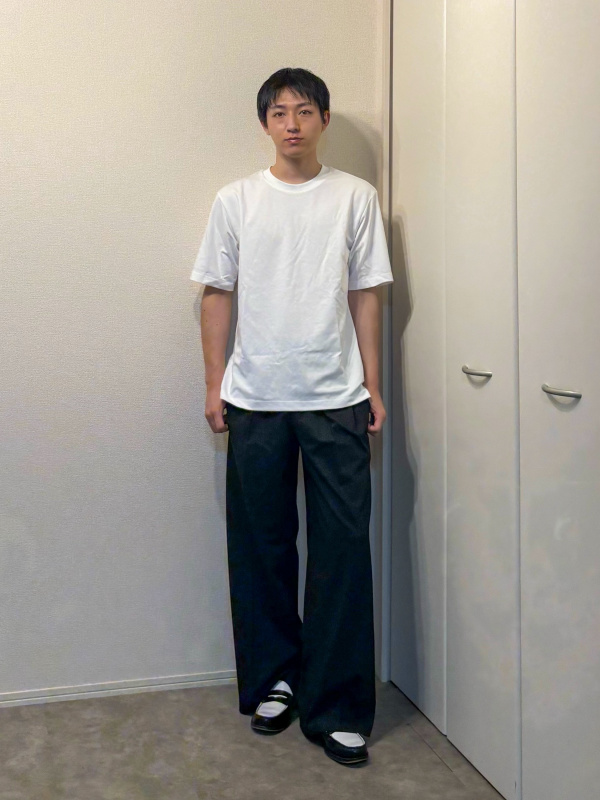 スマートワイドストレートパンツのコーディネート・着用イメージ