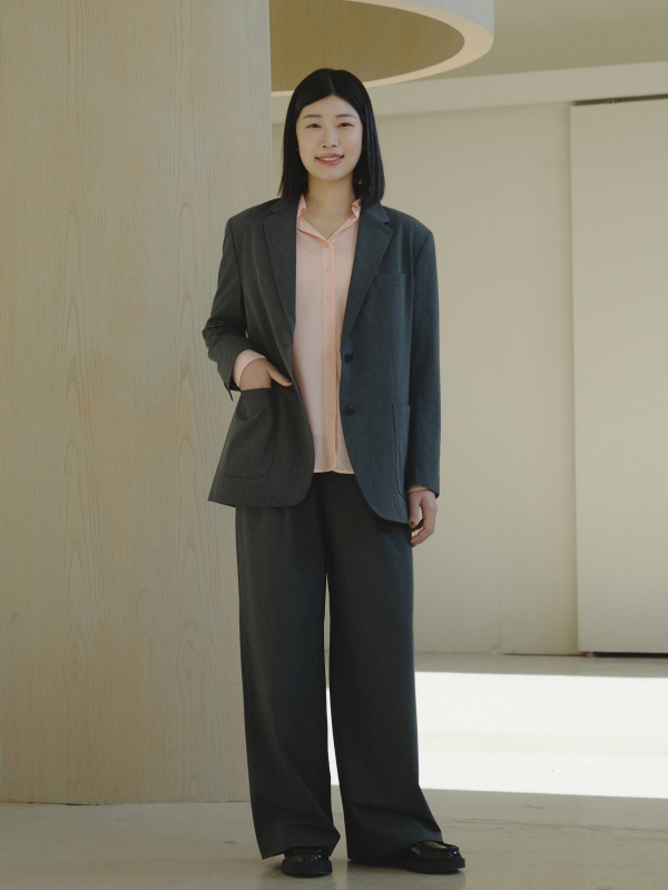 UNIQLO WIDE PLEATED PANTS  Galeri disiarkan oleh Adamromzi