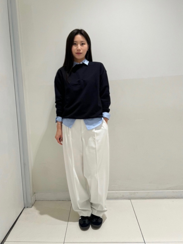 Check styling ideas for「PLEATED WIDE PANTS、ROUND MINI SHOULDER