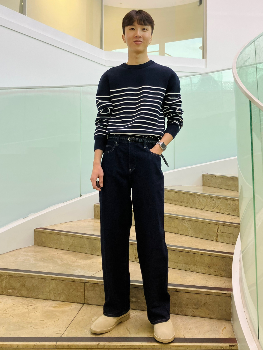 Check styling ideas for「Smooth Cotton Relaxed Crew Neck Sweater、Wide  Straight Jeans」