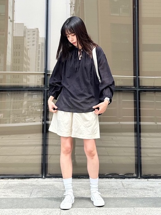 Check styling ideas for LINEN BLEND PLEATED SHORTS SMOOTH COTTON RELAXED CREW NECK SWEATER UNIQLO CA