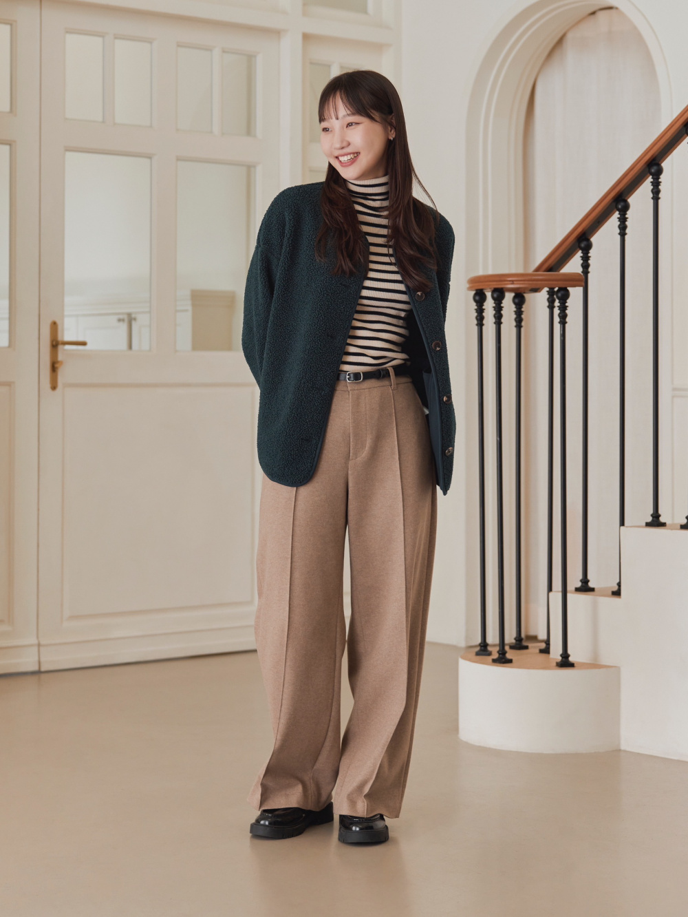 Check styling ideas for「ULTRA LIGHT DOWN VEST、DOUBLE FACE
