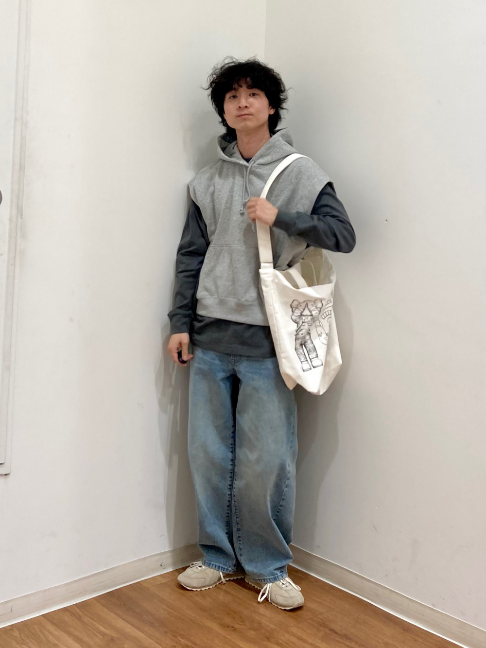 Check styling ideas for「KAWS + Warhol Sweatshirt、KAWS +