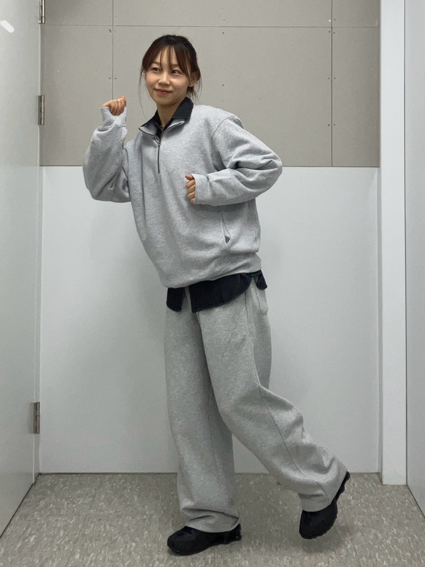 Check styling ideas for「HALF-ZIP SWEATSHIRT、PEANUTS UT」| UNIQLO CA
