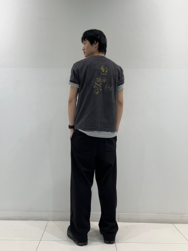 【韓国】ニューエラ■新作*ユニセックス*POP ART FFALO T-SHIRTS 韓国通販 dgo】ユニセックス 英ロゴオーバーサイズTシャツ