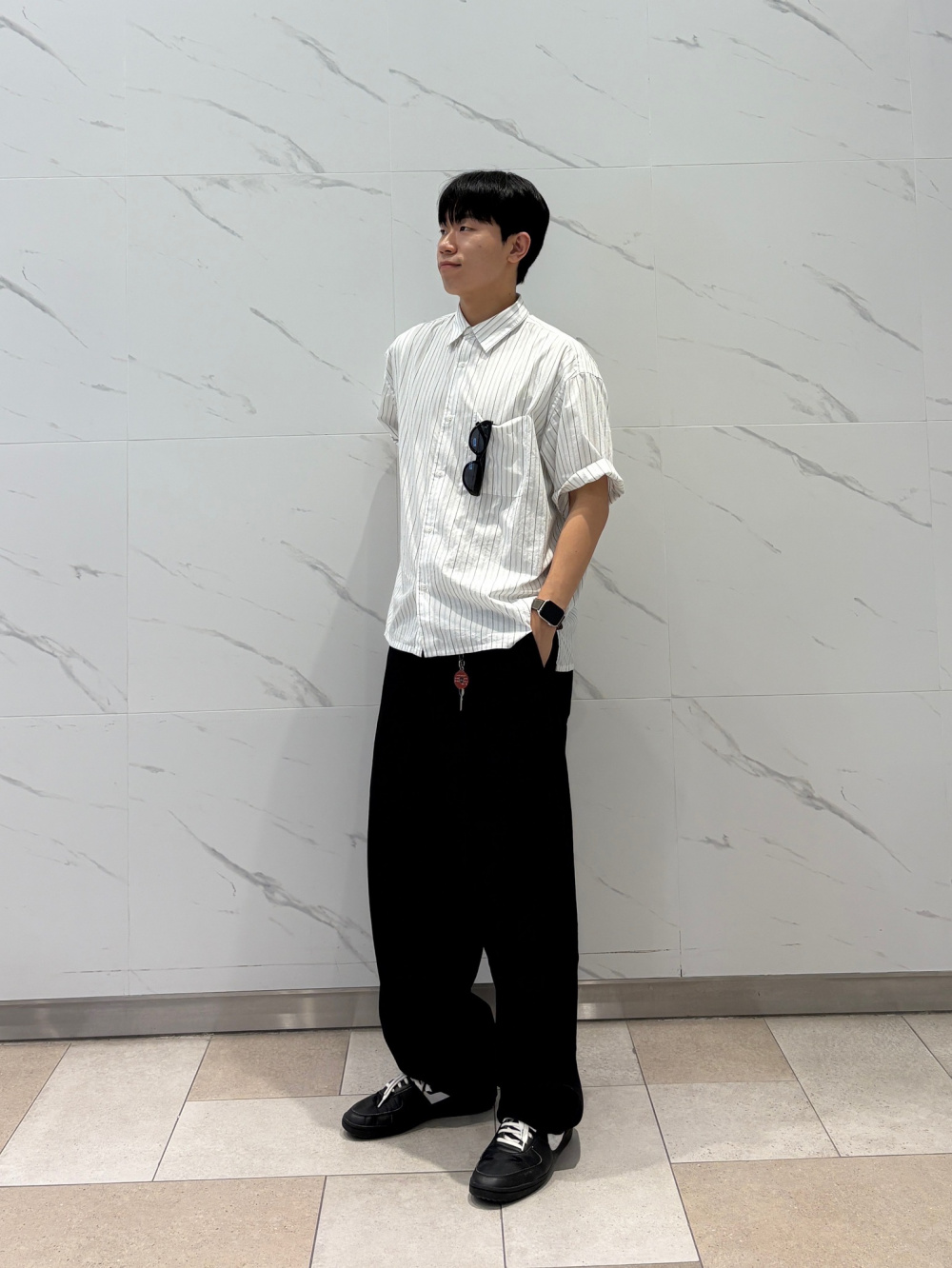 Check styling ideas for「Wide Tapered Jeans」| UNIQLO IN