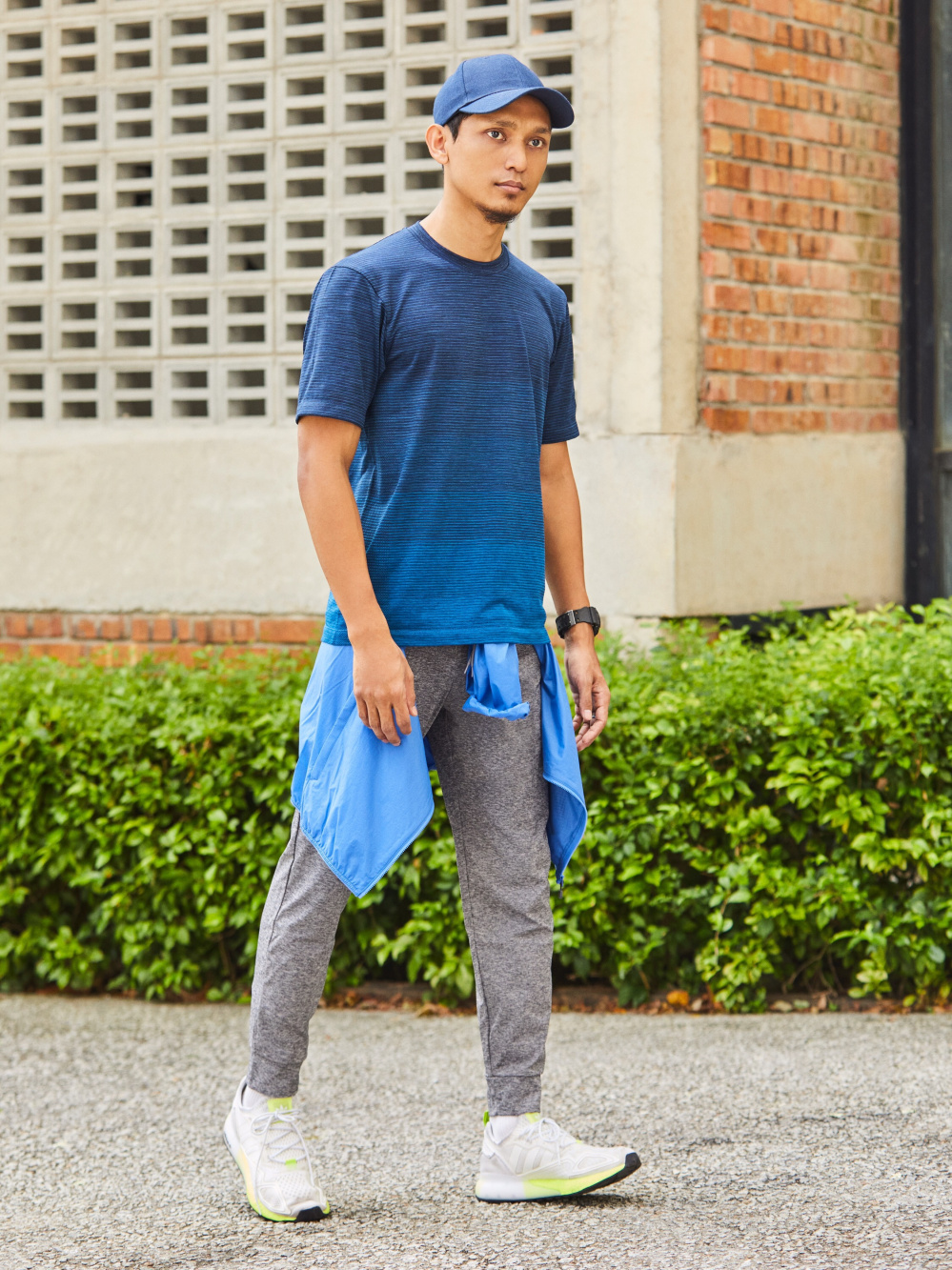 Check styling ideas for「Extra Stretch Active Jogger Trousers」