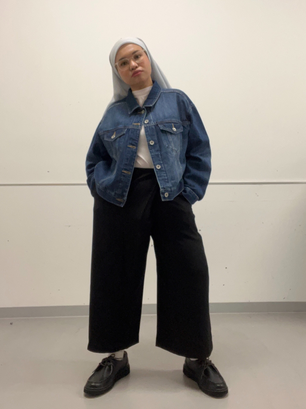 Check styling ideas for「Denim Short Jacket、Ribbed Square Neck Cropped  T-Shirt」
