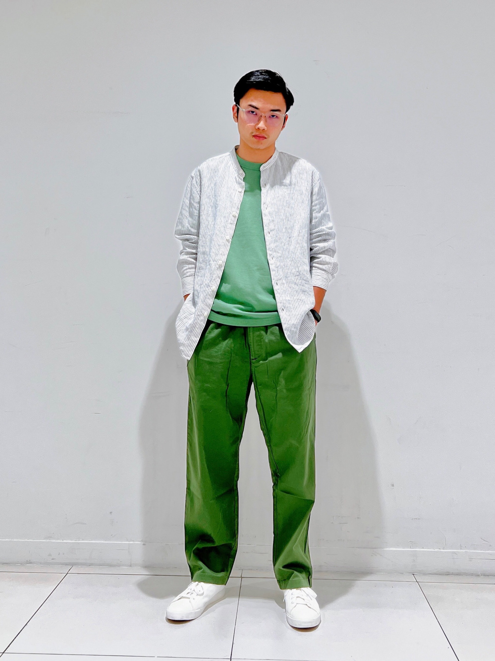 Check styling ideas for「Cotton Relaxed Ankle Pants」 UNIQLO IN