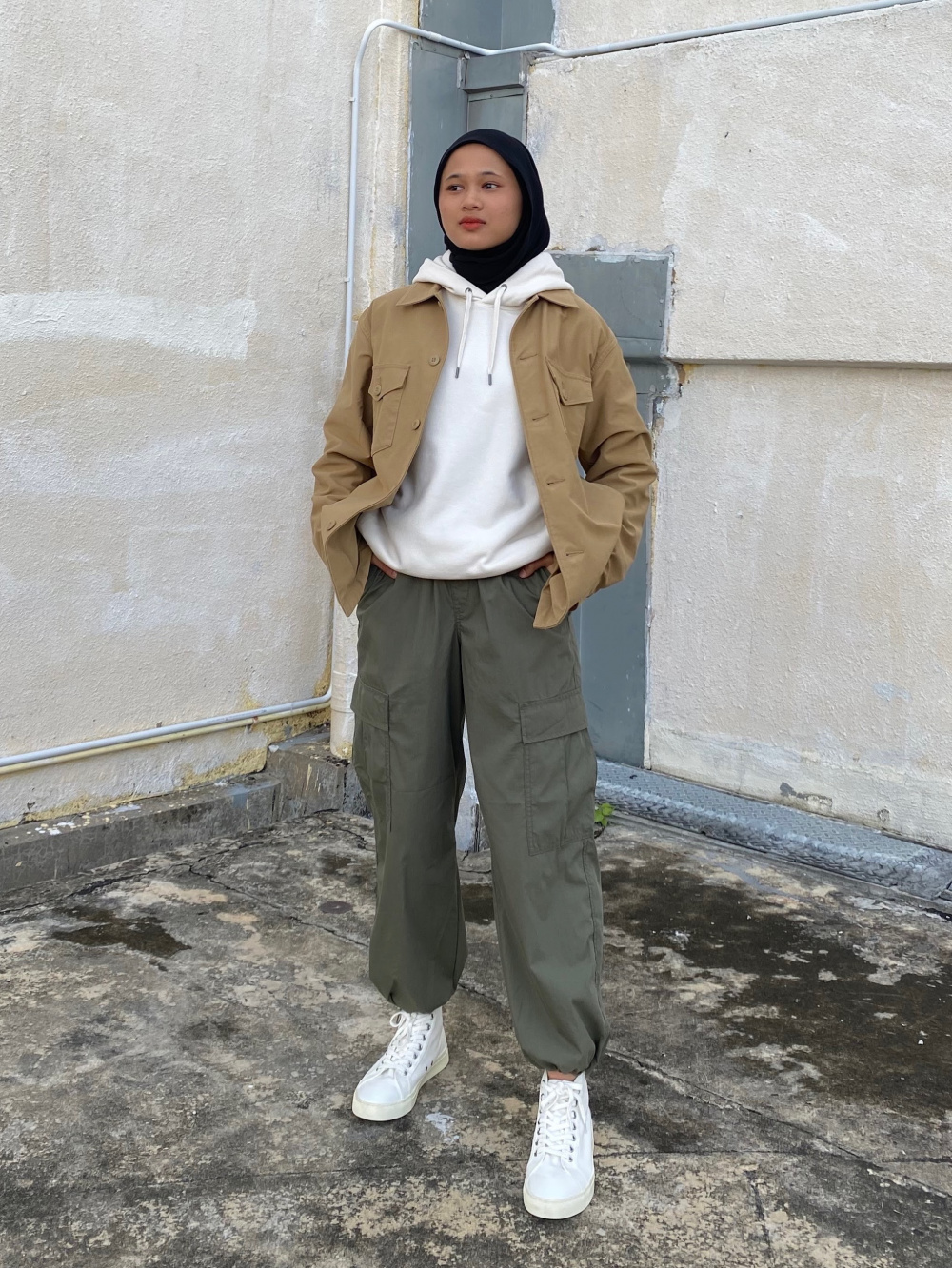 Check styling ideas for Half Zip Sweatshirt Easy Cargo Pants UNIQLO PH