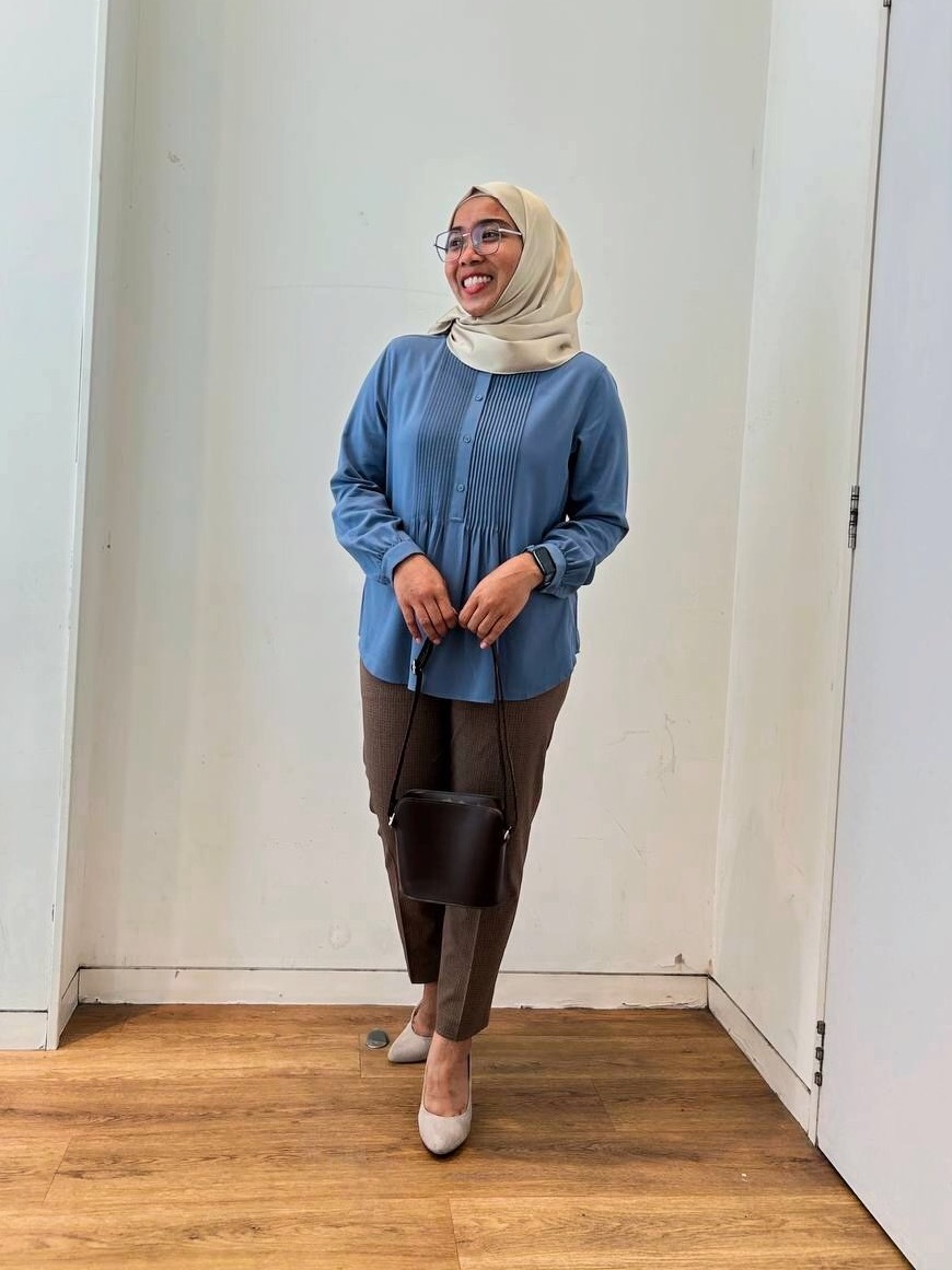 Check styling ideas for「Rayon Pintuck Pull Over Long Sleeve Blouse、Rope Belt」 UNIQLO TH