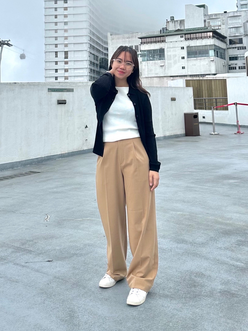 U Wide-Fit Pleated Jersey Pants