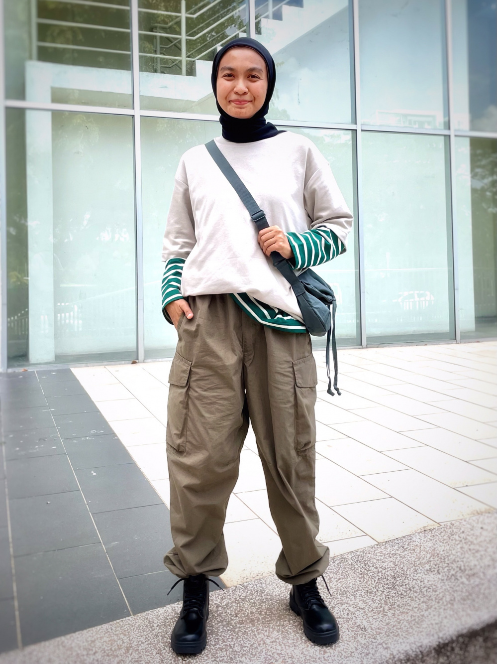 Check styling ideas for「Denim Wide Straight Cargo Pants