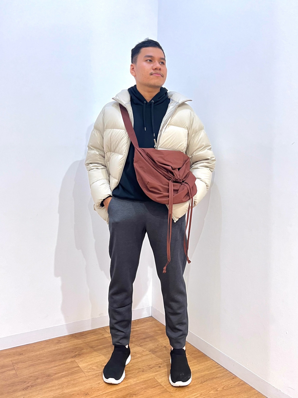 Check styling ideas for「Cargo Pants、Drawstring Bag」