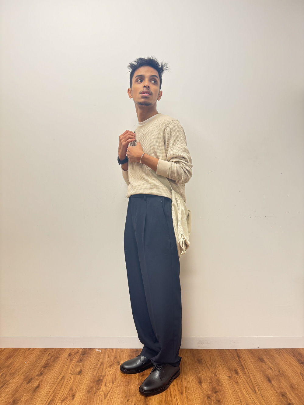 Check styling ideas for「PLEATED WIDE PANTS」