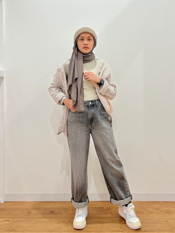 Check styling ideas for「Denim Wide Straight Cargo Pants、HEATTECH