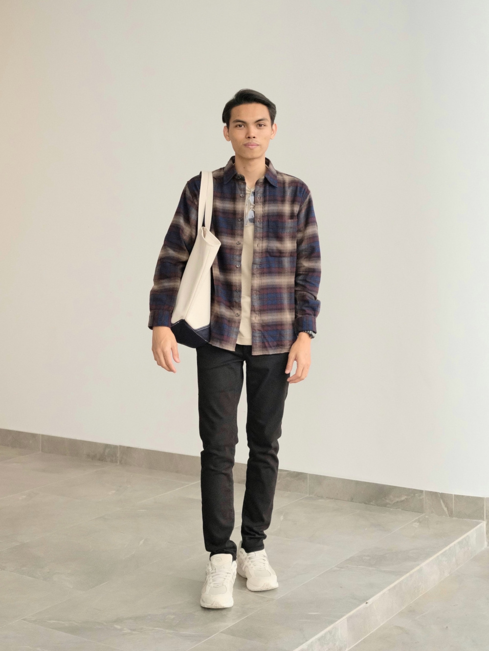 Check styling ideas for「Flannel Checked Long Sleeve Shirt、Drawstring Bag」