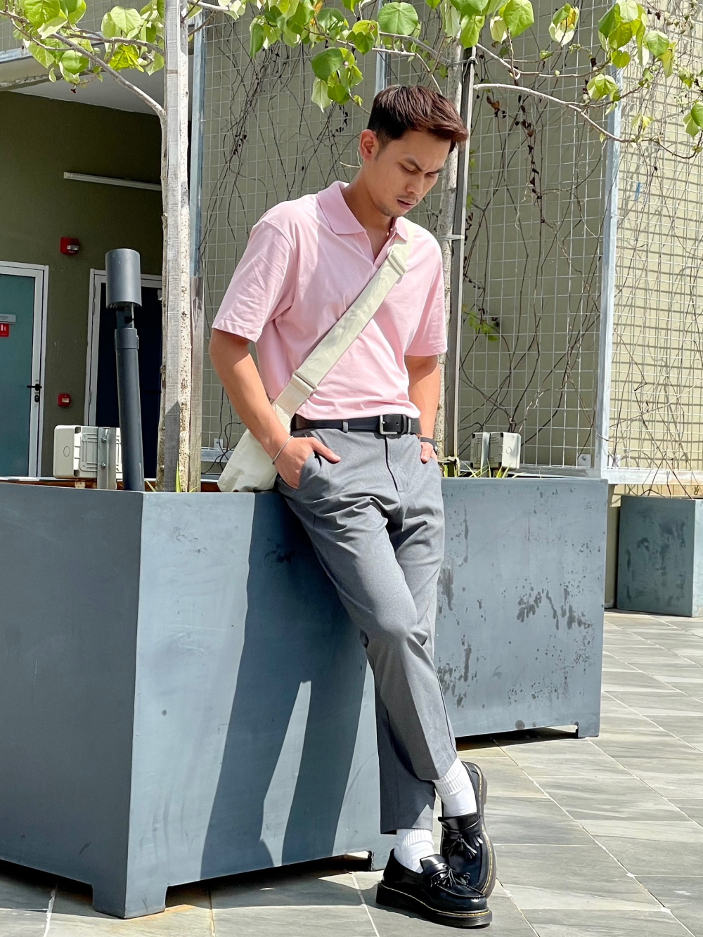 Light Pink Pant Outfit Ideas For Men