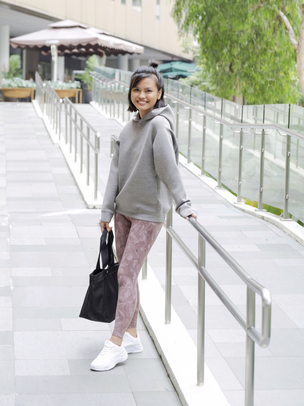 Check styling ideas for「Ultra Stretch Dry Sweat Pullover Hoodie、AIRism UV  Protection Soft Leggings (Print)」