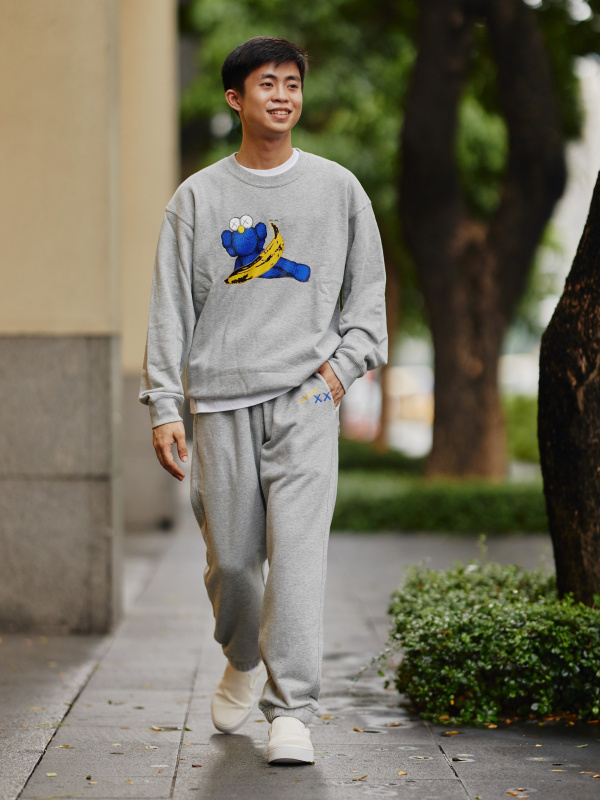 KAWS + WARHOL SWEAT PANTS | UNIQLO VN KAWS + WARHOL SWEAT PANTS | UNIQLO VN