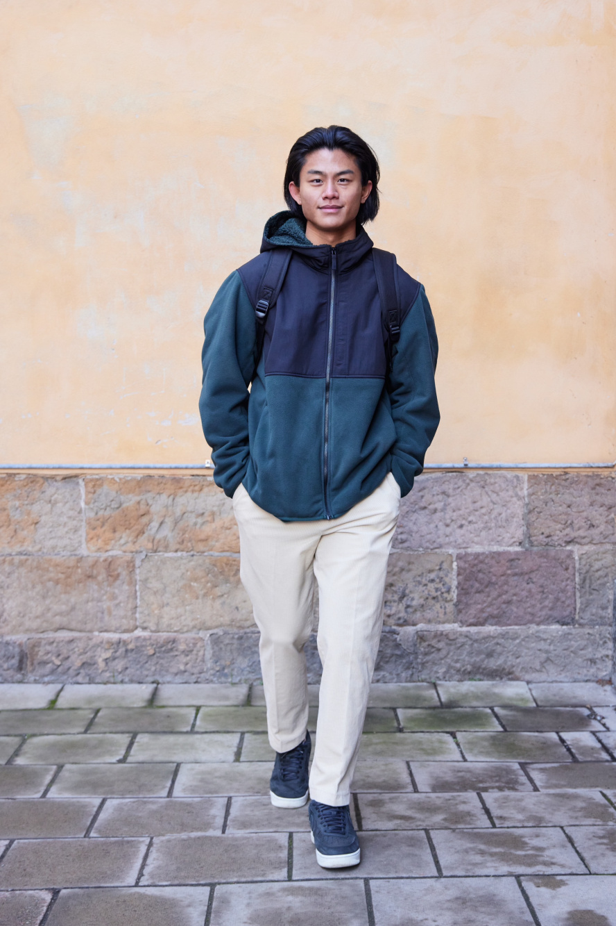 Check styling ideas for「Extra Fine Merino V-Neck Long-Sleeve