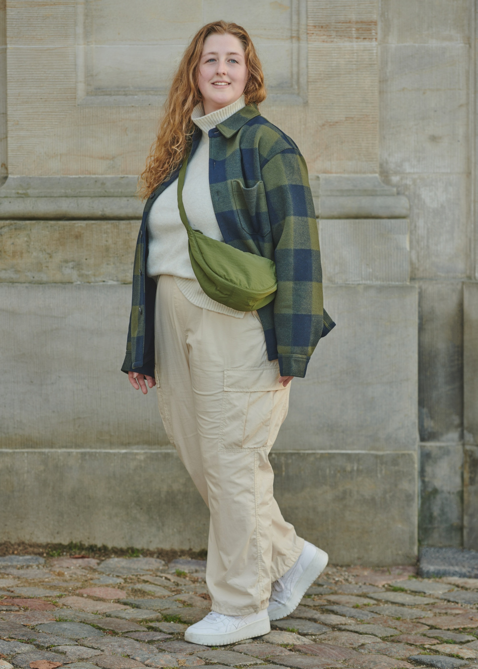 Olive green clearance cargo pants outfit