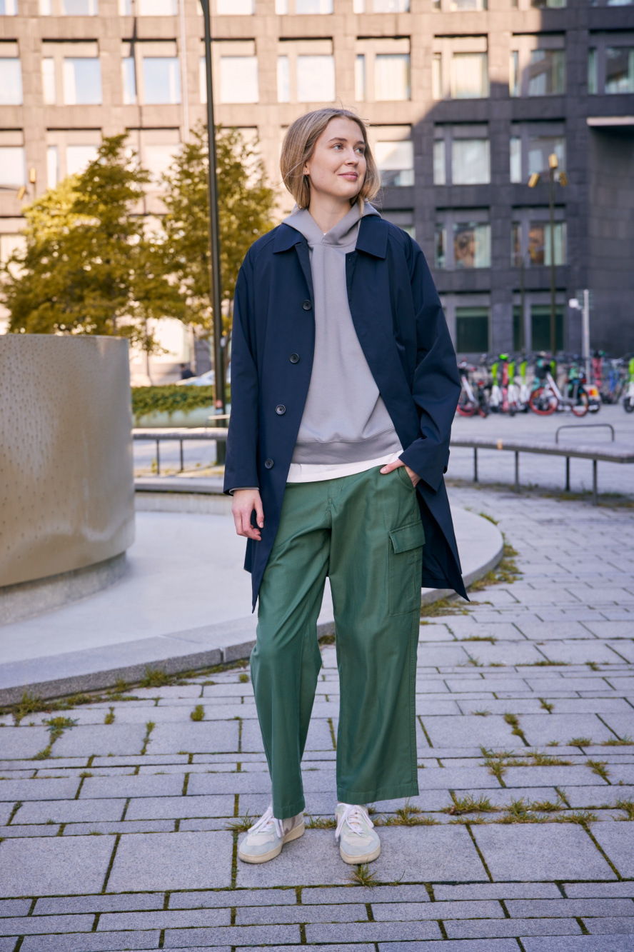 Check styling ideas for「RIBBED TANK TOP、EASY CARGO PANTS」