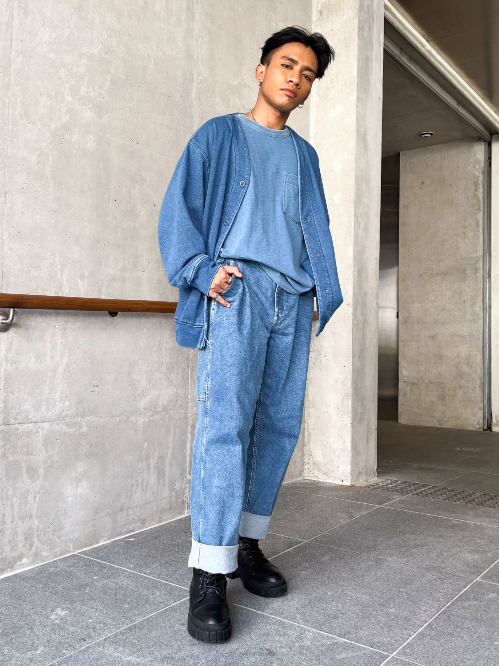 Check styling ideas for「INDIGO DYE SWEAT CARDIGAN、DENIM WORK