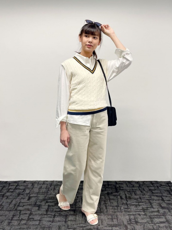 Uniqlo white outlet vest