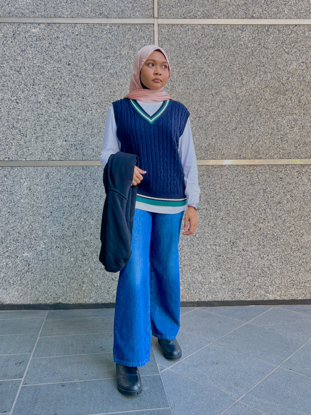 Check styling ideas for「AIRism Cotton UV Protection Crew Neck Long