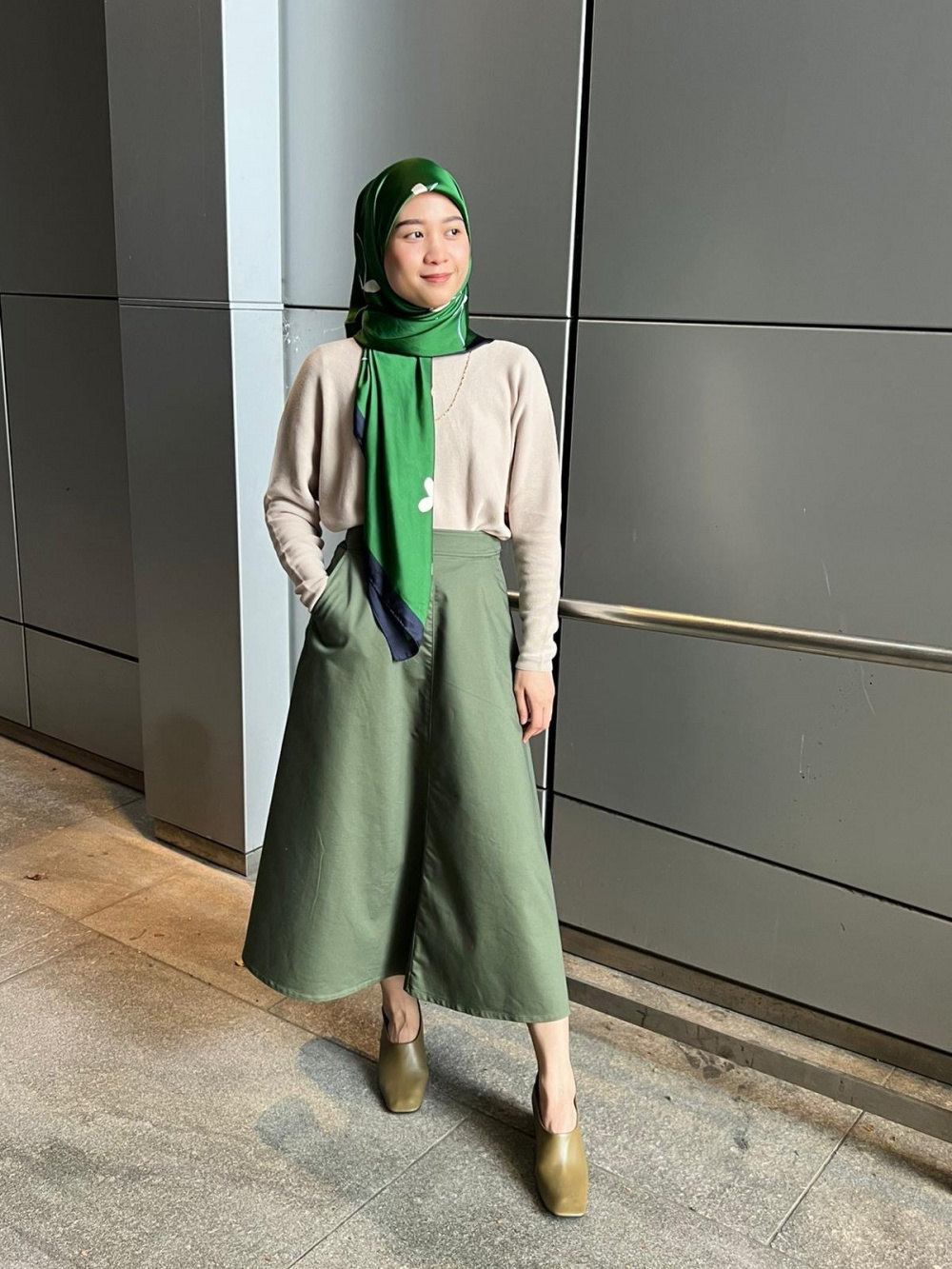 Uniqlo circular clearance skirt