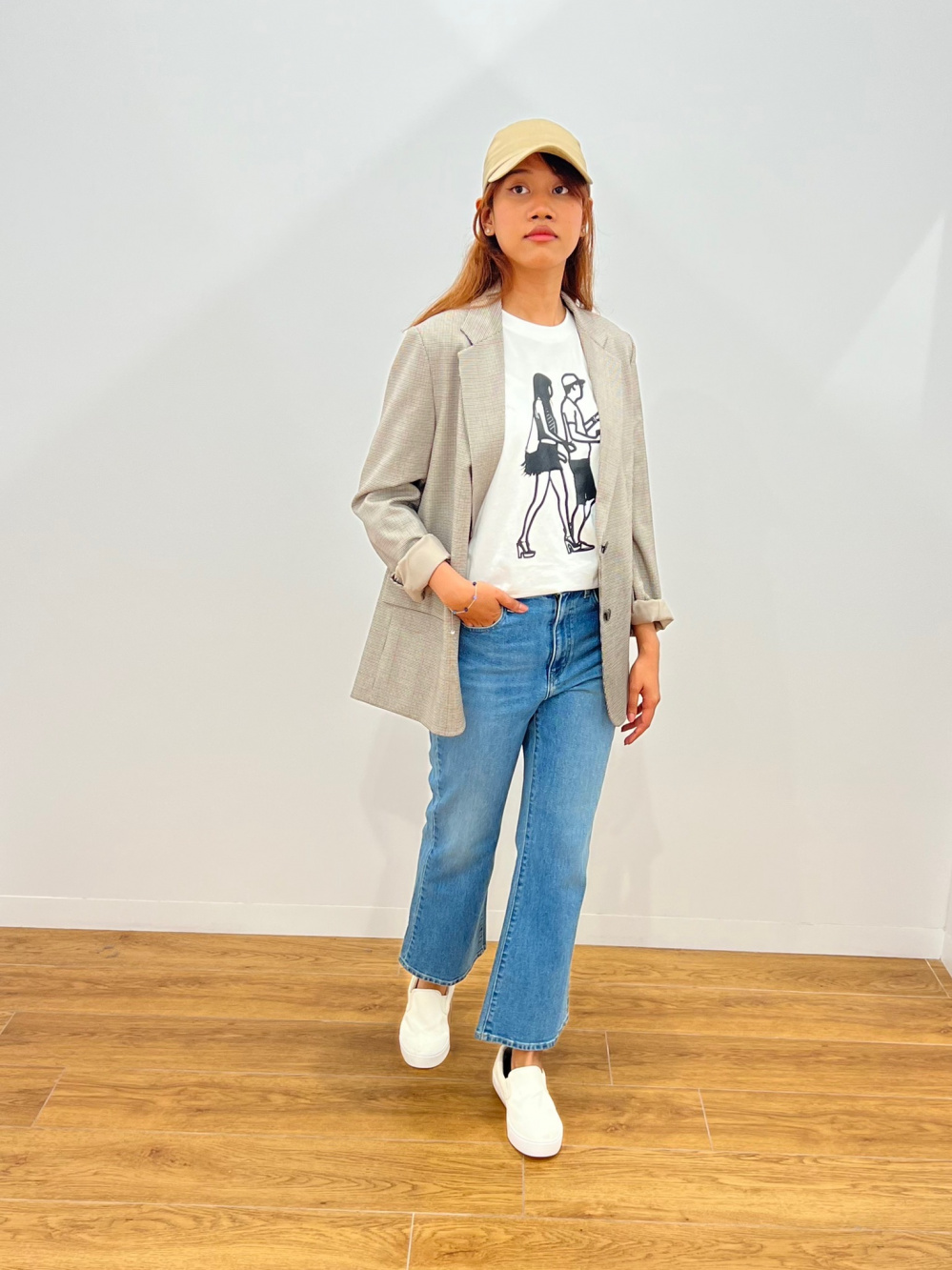 Check styling ideas for「JERSEY SHORT JACKET、EASY FLARED PANTS」