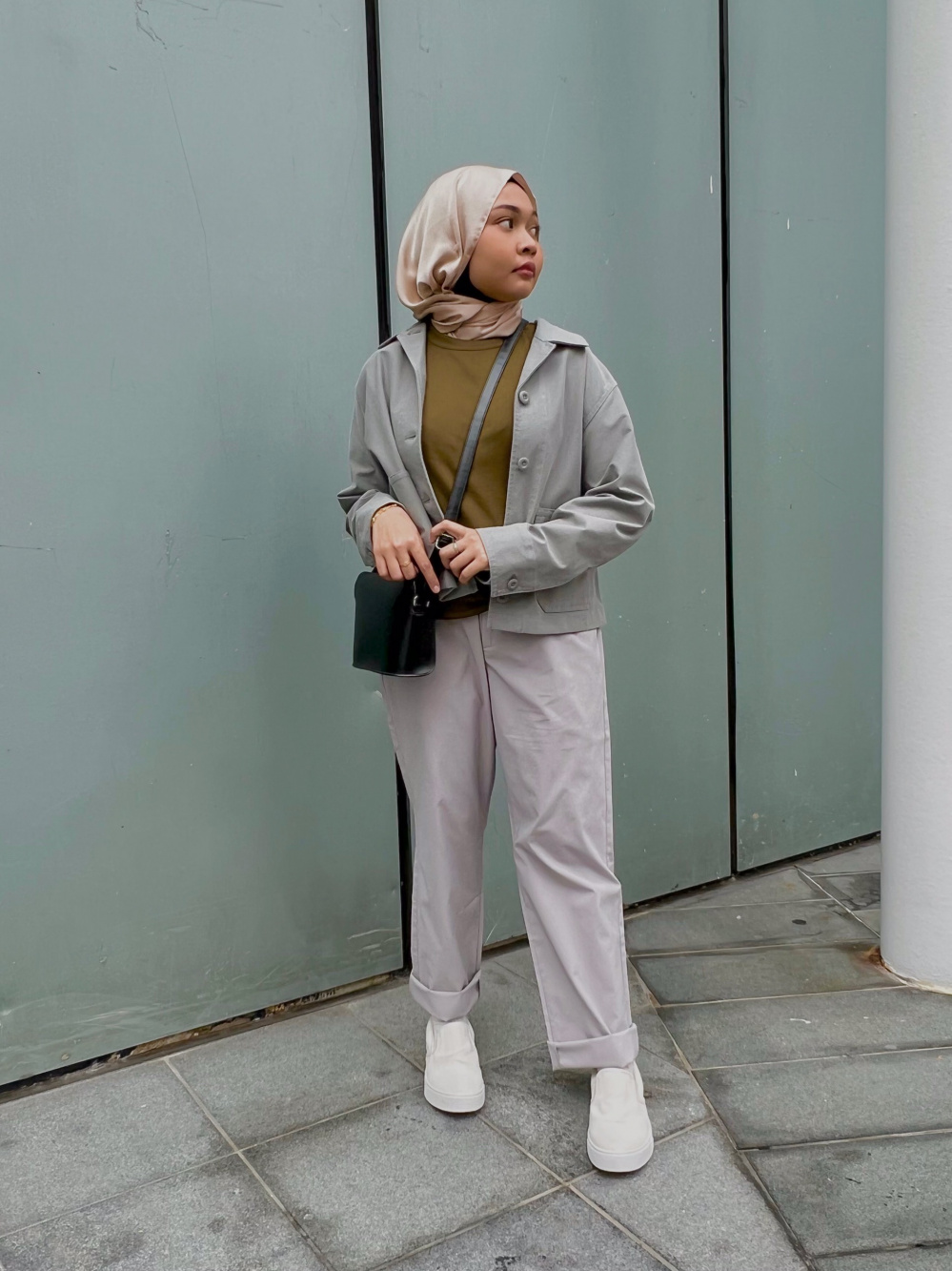 Check styling ideas for「AirSense RELAXED PANTS (ULTRA LIGHT)」