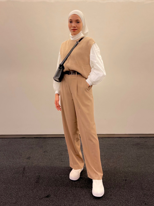 Uniqlo wide leg outlet trousers