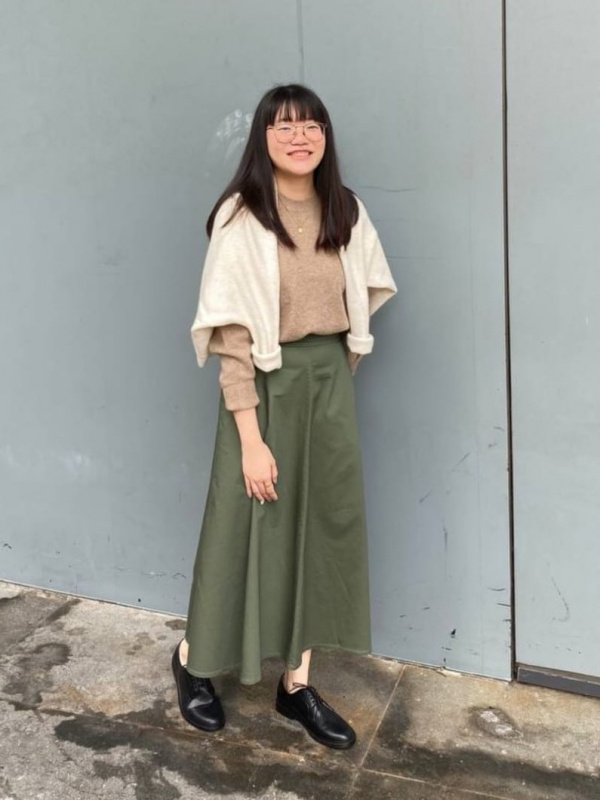 Front button clearance circular skirt uniqlo